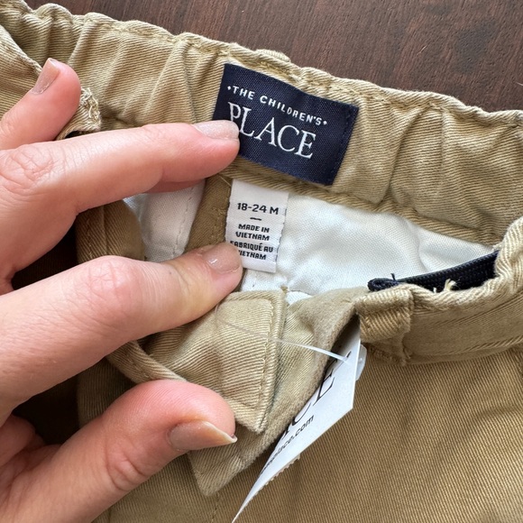 Children’s place khaki pants size 18-24m nwt smoke free pet free home - Picture 4 of 5